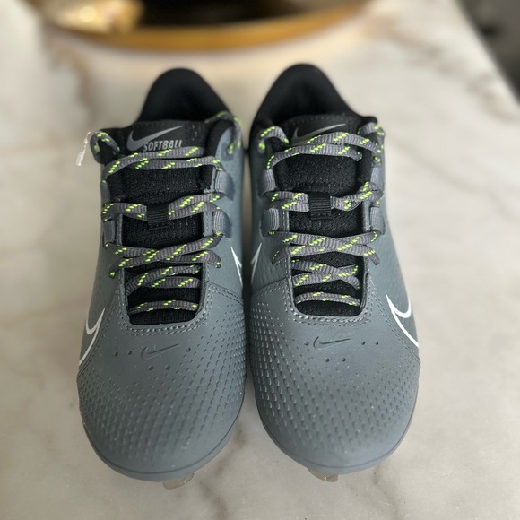 Nike Renew Women’s Metal Baseball/Softball Cleats Gray&Green Size 6 - Picture 2 of 7